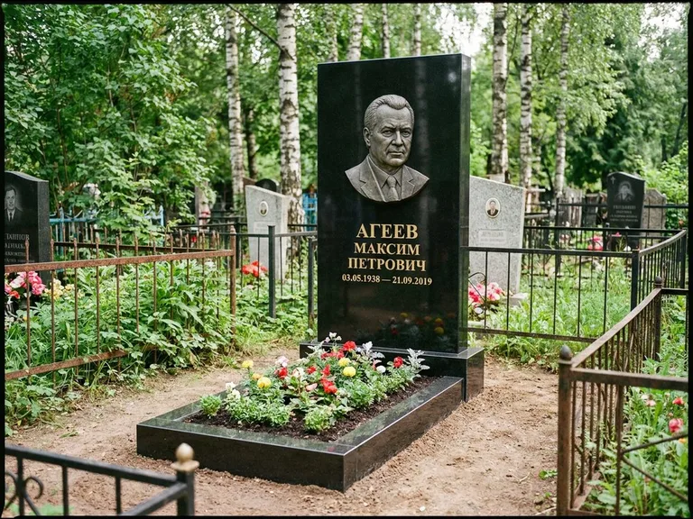 Памятник с барельефом — выполненная работа 1 в Санкт-Петербурге
