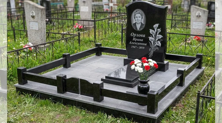 Памятник с гравировкой калл — выполненная работа «Орлова» в Санкт-Петербурге