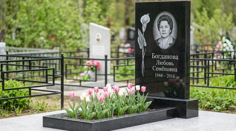 Памятник с гравировкой калл — выполненная работа «Богданова» в Санкт-Петербурге