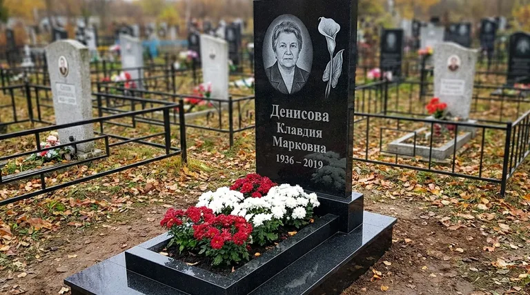 Памятник с гравировкой калл — выполненная работа «Денисова» в Санкт-Петербурге