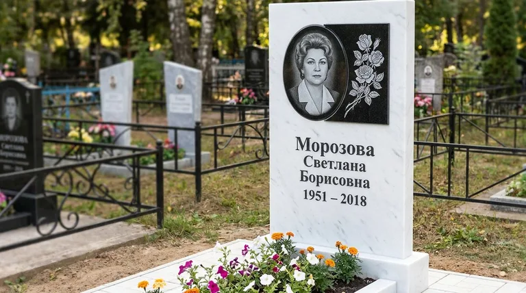 Памятник с гравировкой роз — выполненная работа «Морозова» в Санкт-Петербурге