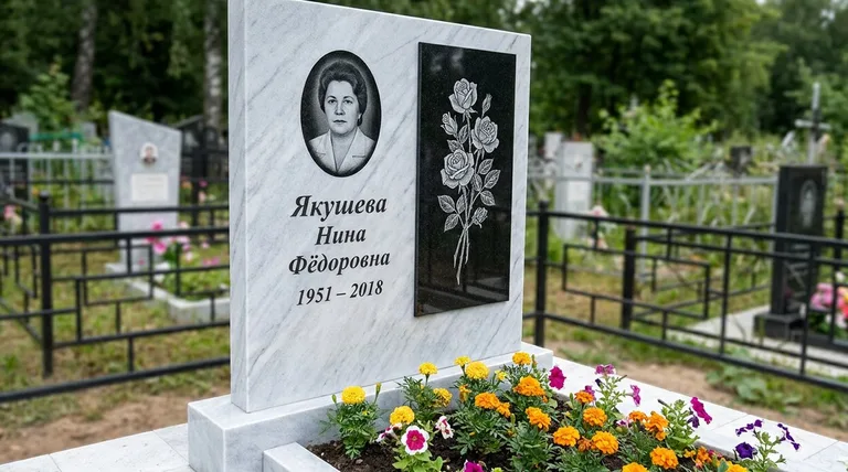 Памятник с гравировкой роз — выполненная работа «Якушева» в Санкт-Петербурге