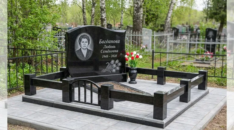 Памятник с гравировкой тюльпанов — выполненная работа «Богданова» в Санкт-Петербурге
