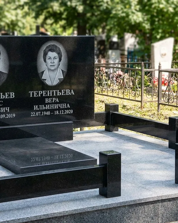 Премиум памятник под ключ с золочёной гравировкой в Санкт-Петербурге