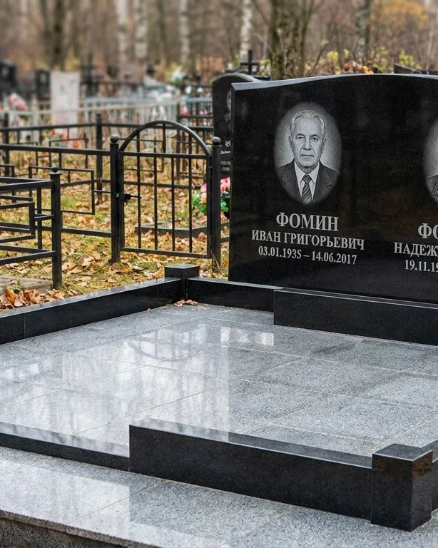 Премиум-комплекс под ключ с вазами и скамьёй в Санкт-Петербурге