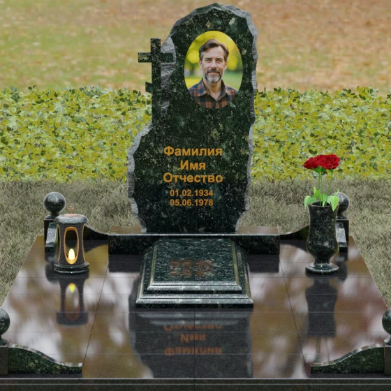 Надгробие со скалой и крестом, гранит Балтик грин, вид 2