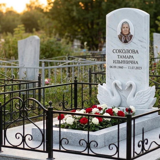 Памятник с парой лебедей из белого мрамора с фотопортретом